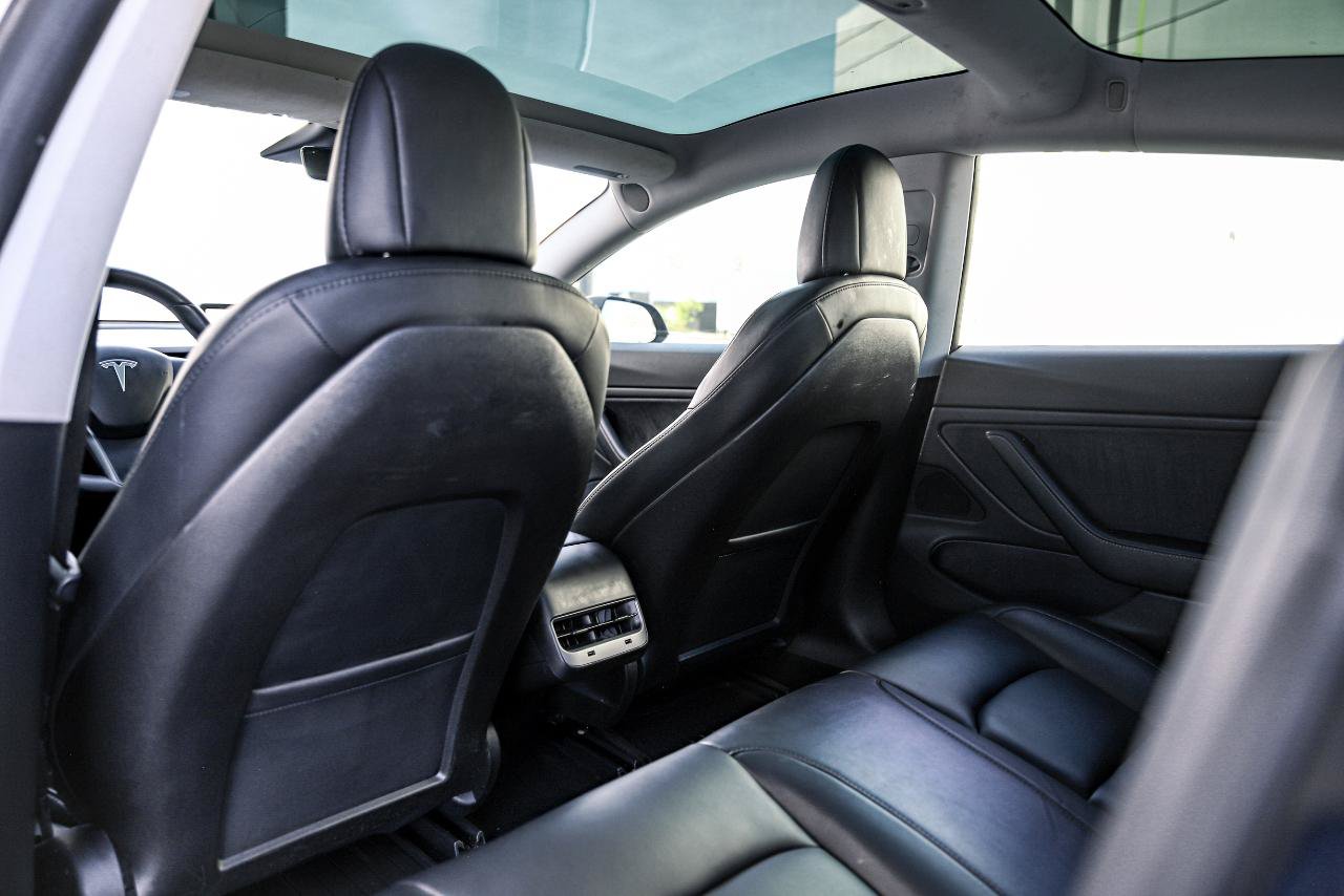 Used 2018 Tesla Model 3 Mid Range RWD image 34