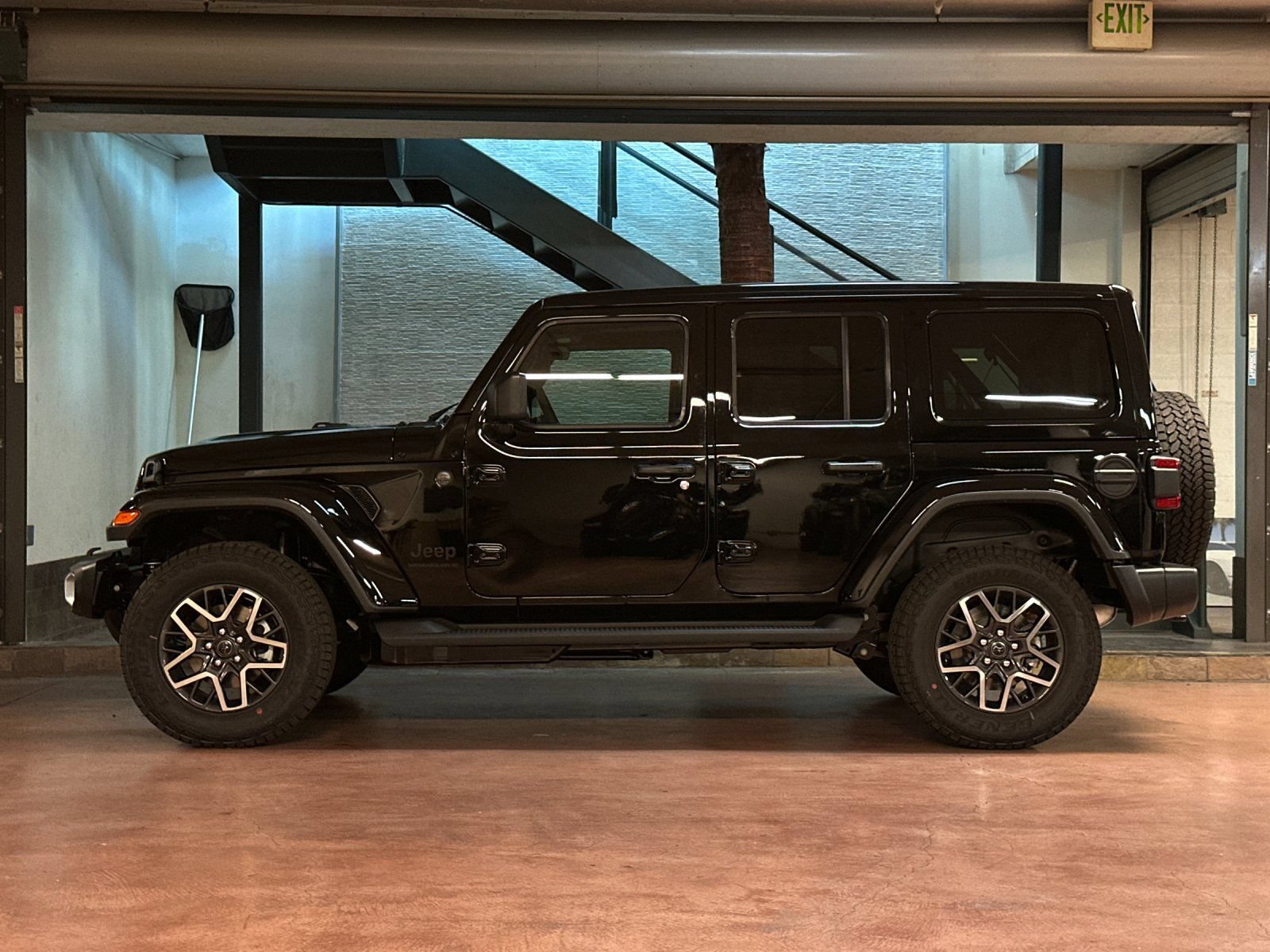 New 2026 Jeep Wrangler Unlimited Sahara AWD/4WD image 2