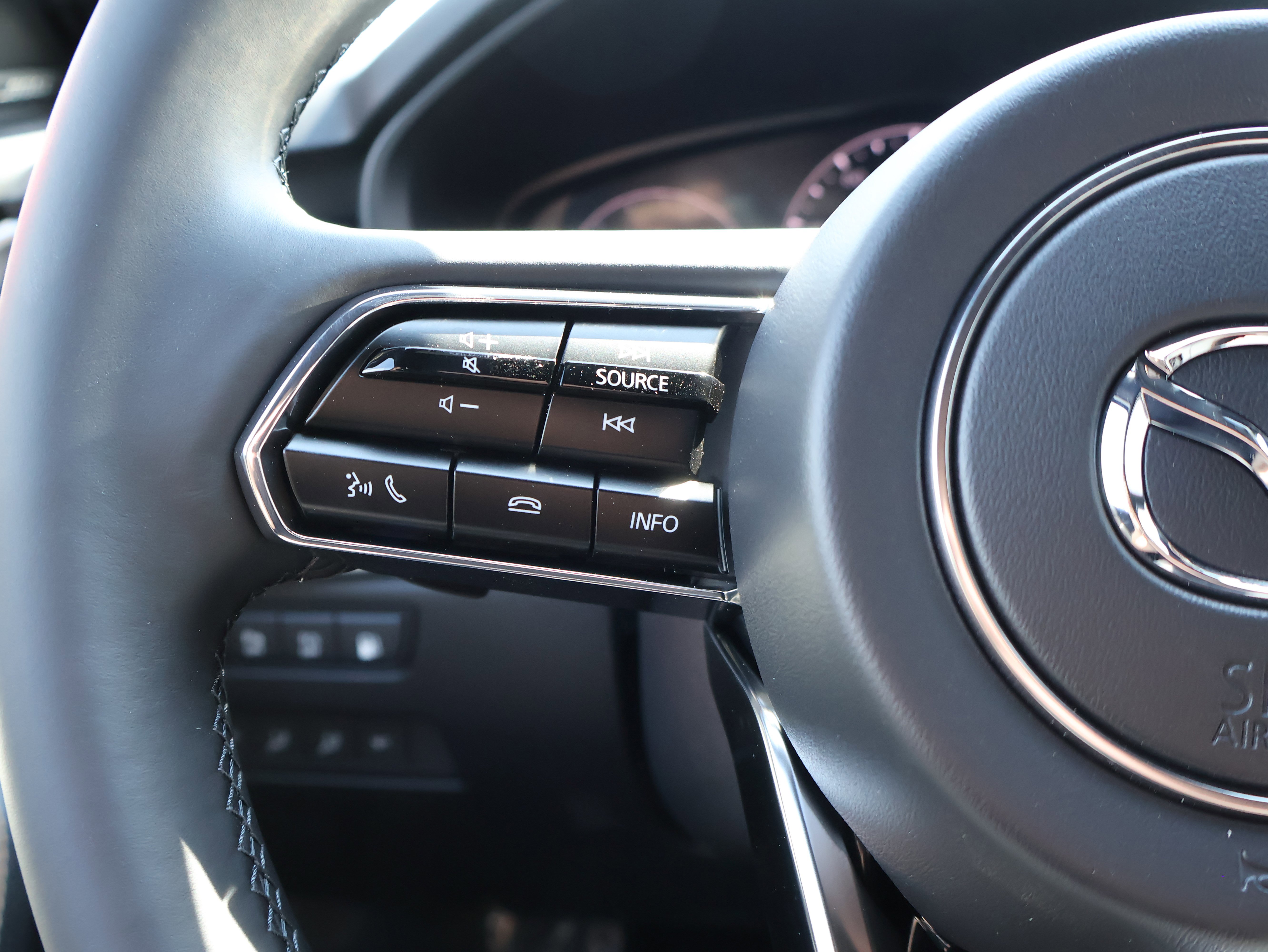 New 2025 MAZDA CX-90 Plug-In Hybrid w/ Premium Plus image 37