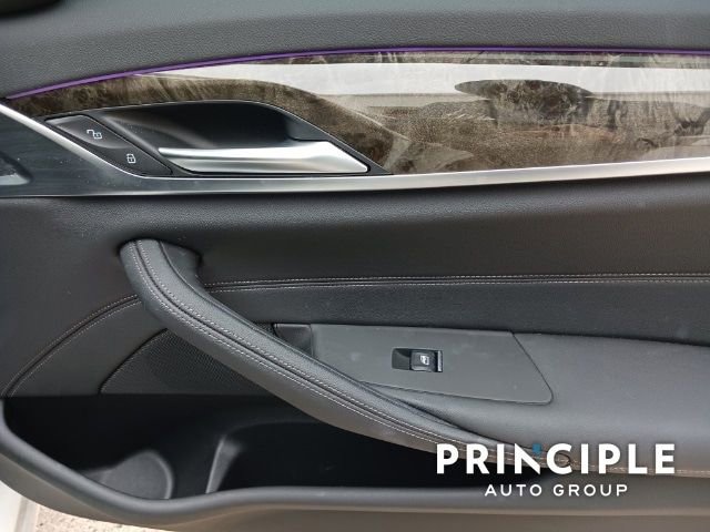 New 2023 BMW 530i w/ Convenience Package image 15