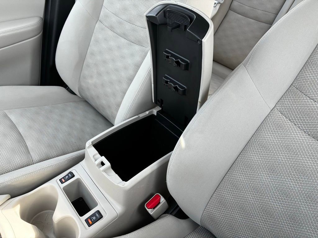 Used 2018 Nissan Rogue Sport SV w/ SV Technology Package image 36