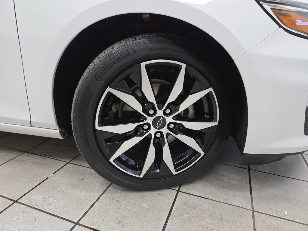 Used 2023 Chevrolet Malibu RS w/ LPO, Floor Liner Package FWD image 8