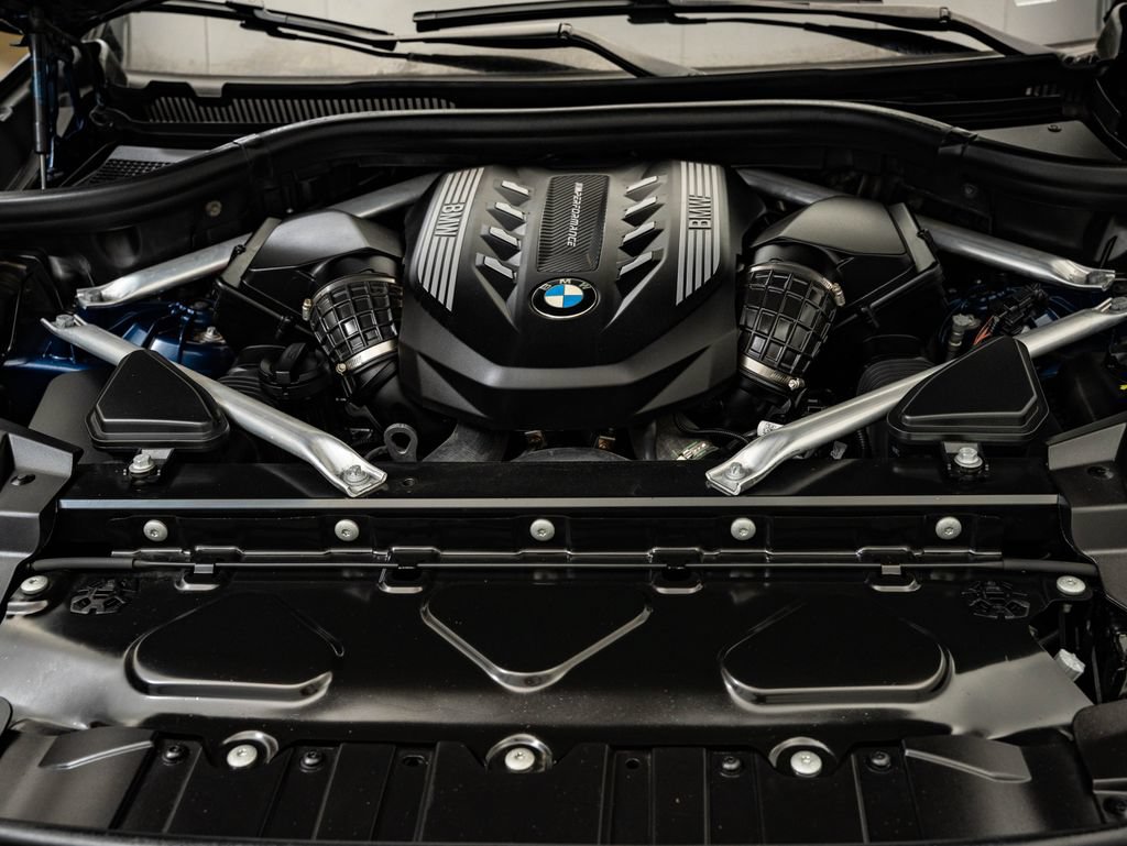 Used 2022 BMW X5 M50i AWD/4WD image 49