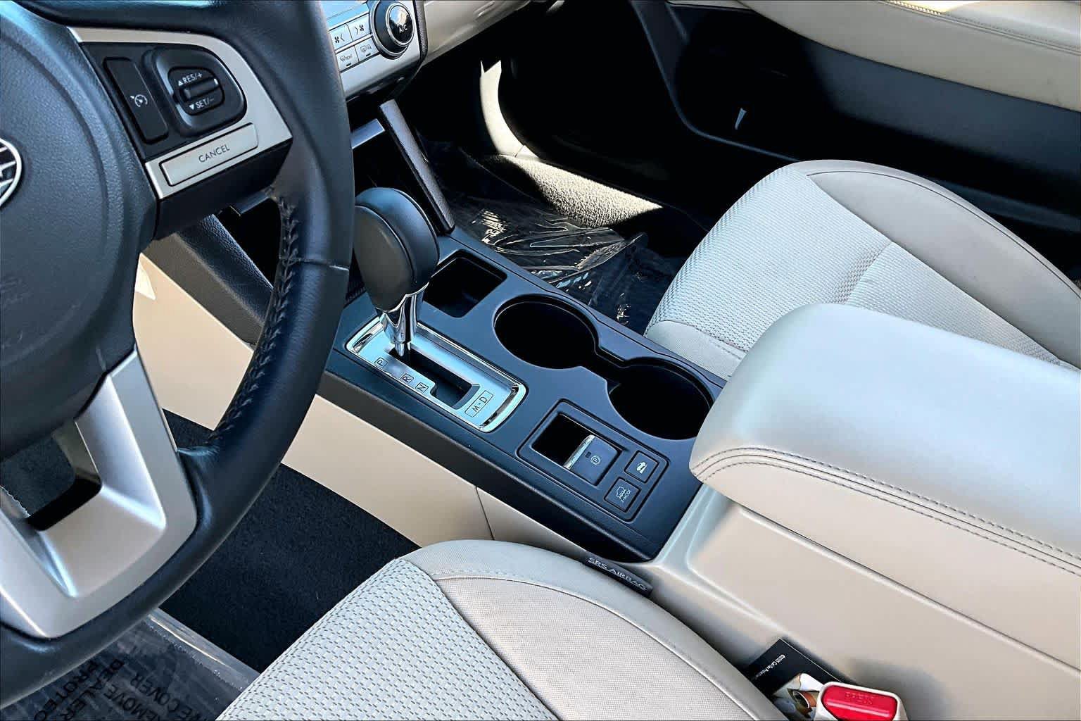 Used 2015 Subaru Outback 2.5i Premium AWD/4WD image 16