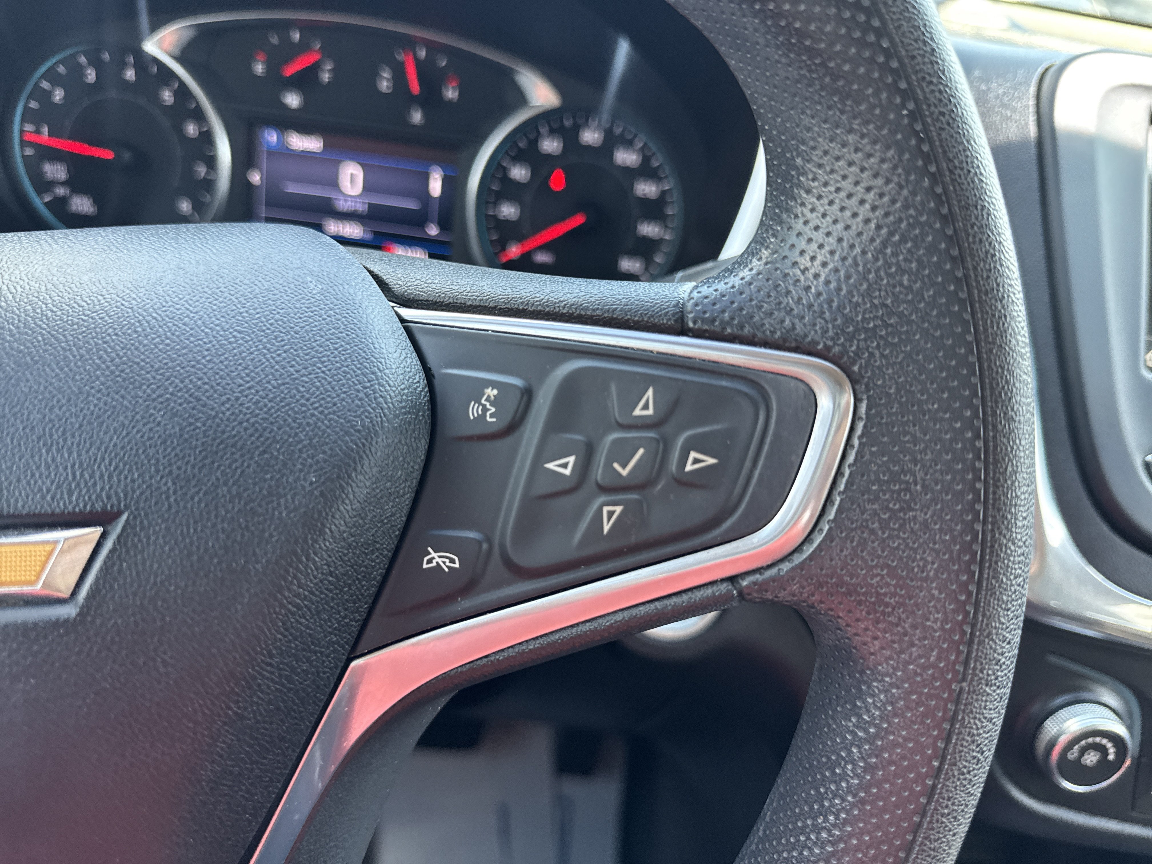 Used 2019 Chevrolet Equinox LT w/ LT Appearance Package FWD image 14