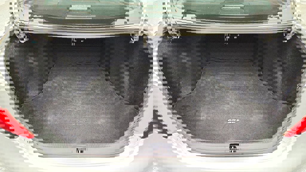 Used 2013 Toyota Camry LE FWD image 21