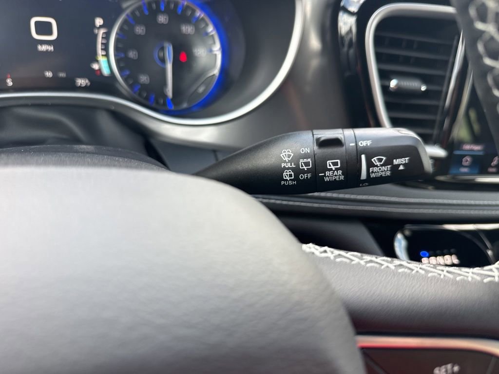 New 2026 Chrysler Pacifica Select image 28