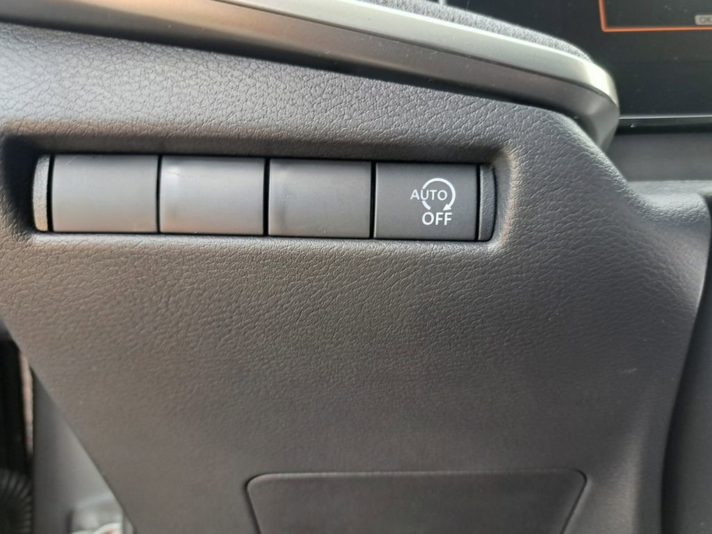 Used 2026 Nissan Kicks SV image 15