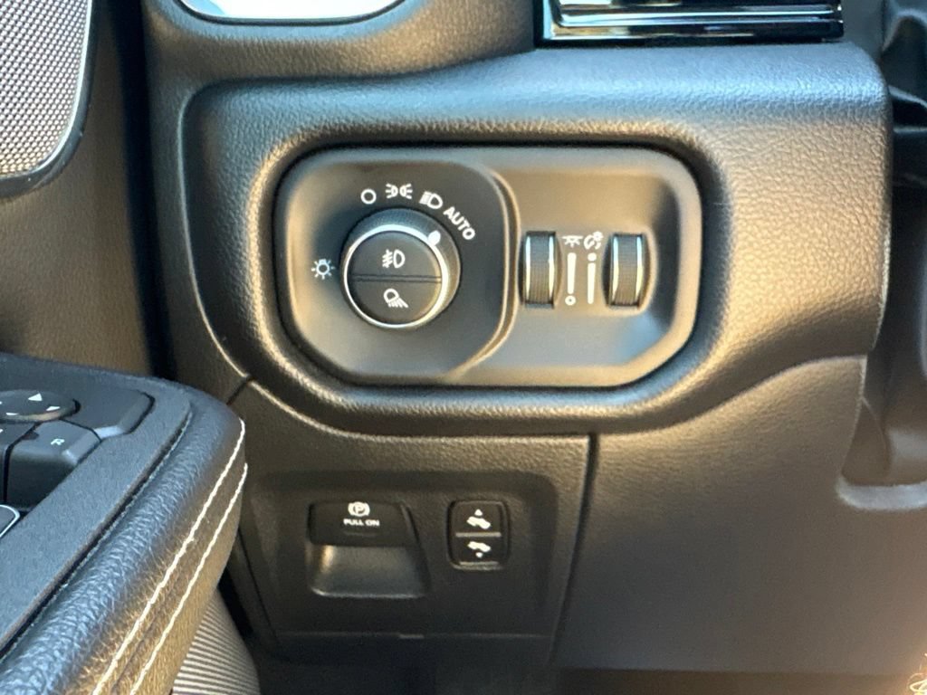 Used 2025 RAM 1500 Laramie w/ Night Edition AWD/4WD image 53