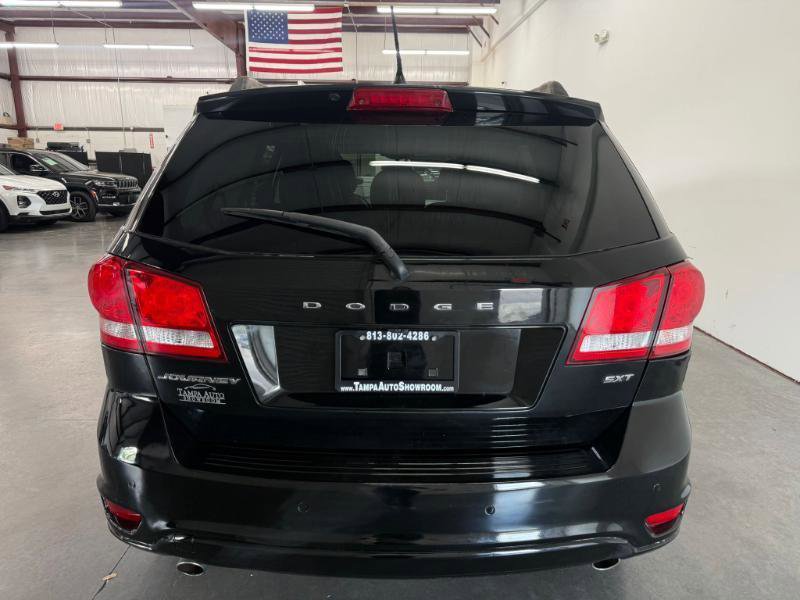Used 2018 Dodge Journey SXT image 9