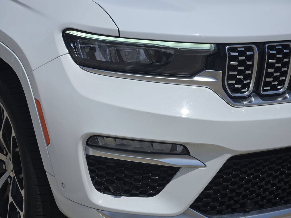 Used 2024 Jeep Grand Cherokee Summit AWD/4WD image 9