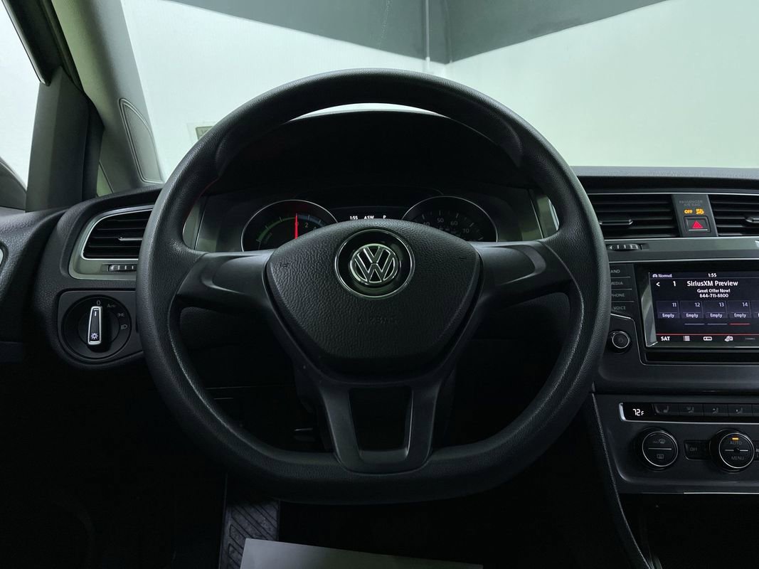 Used 2015 Volkswagen e-Golf Limited Edition image 21