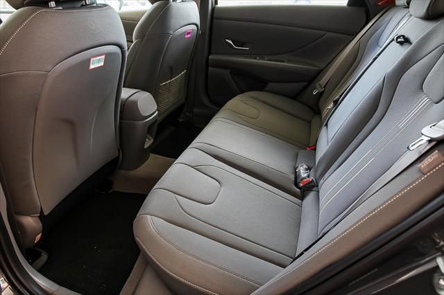 Used 2024 Hyundai Elantra SEL w/ Convenience Package FWD image 21
