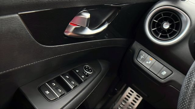 Used 2023 Kia Forte GT-Line w/ GT-Line Technology Package FWD image 32