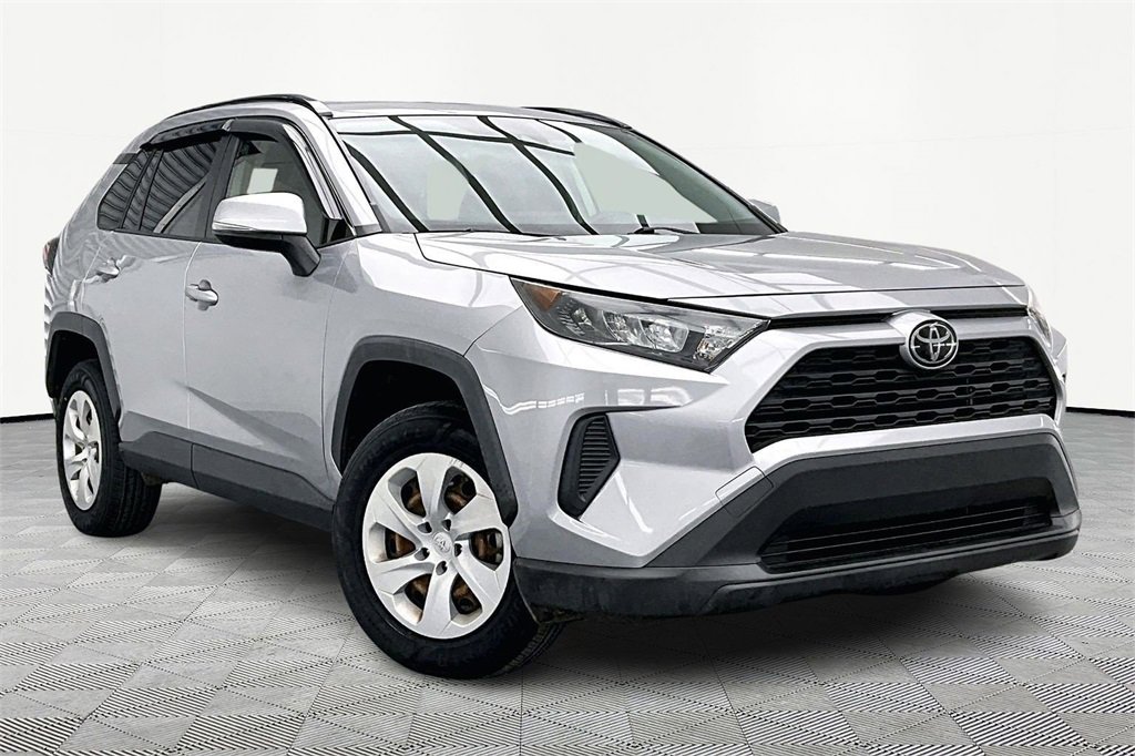 Used 2019 Toyota RAV4 LE image 12