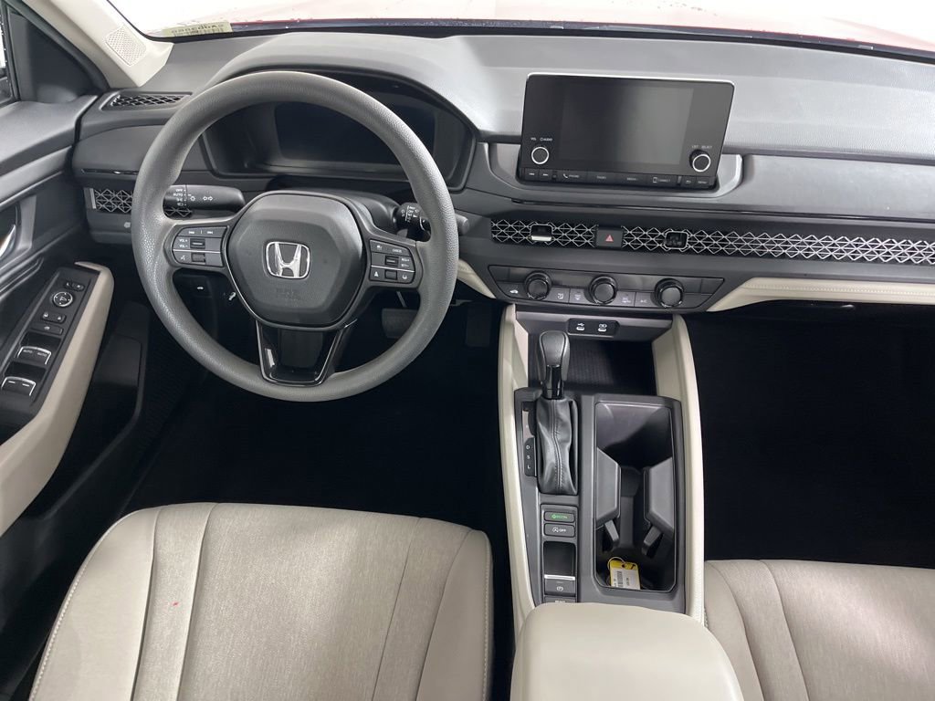 Certified 2025 Honda Accord SE image 4