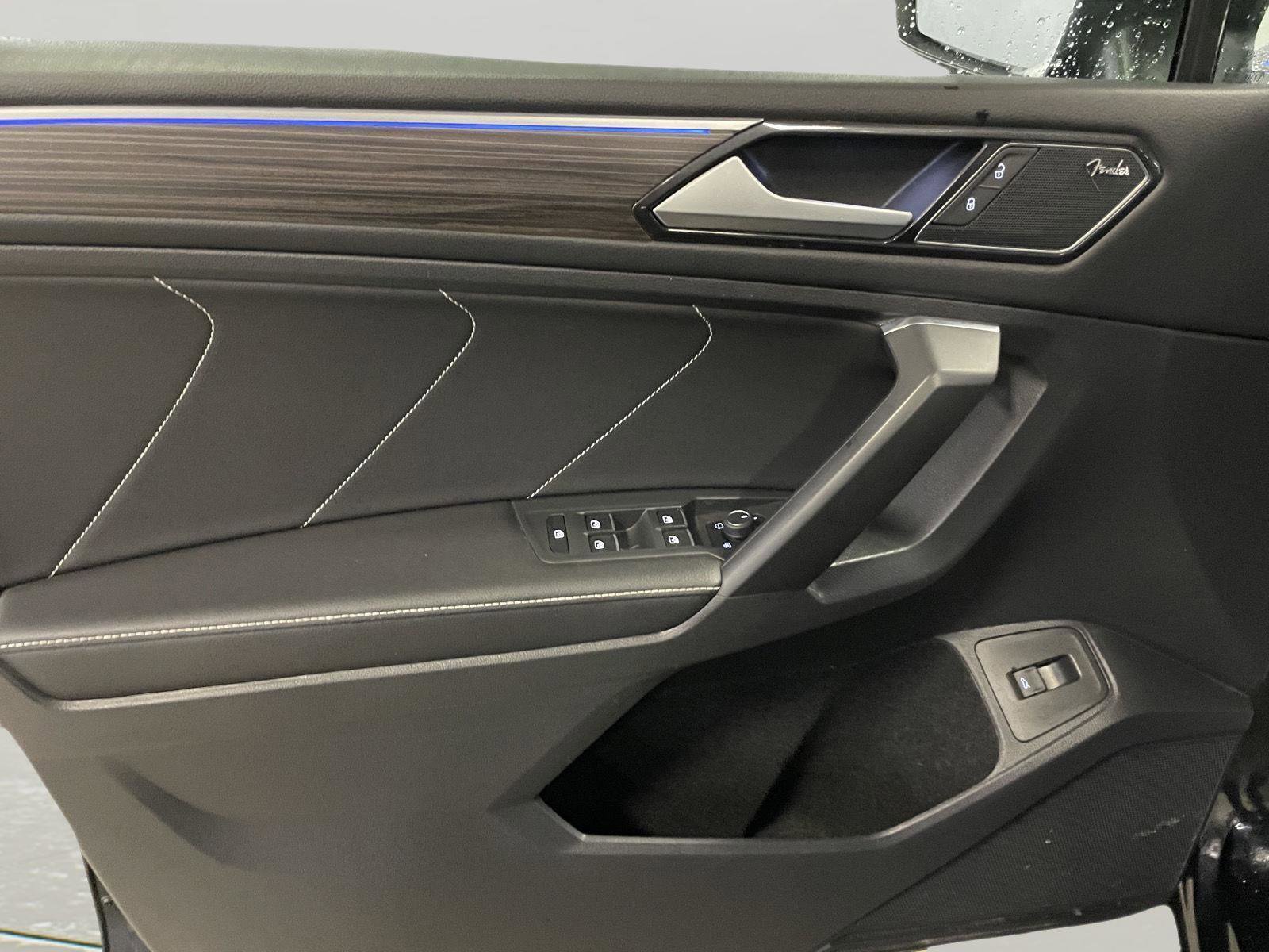 Used 2023 Volkswagen Tiguan SEL R-Line image 23