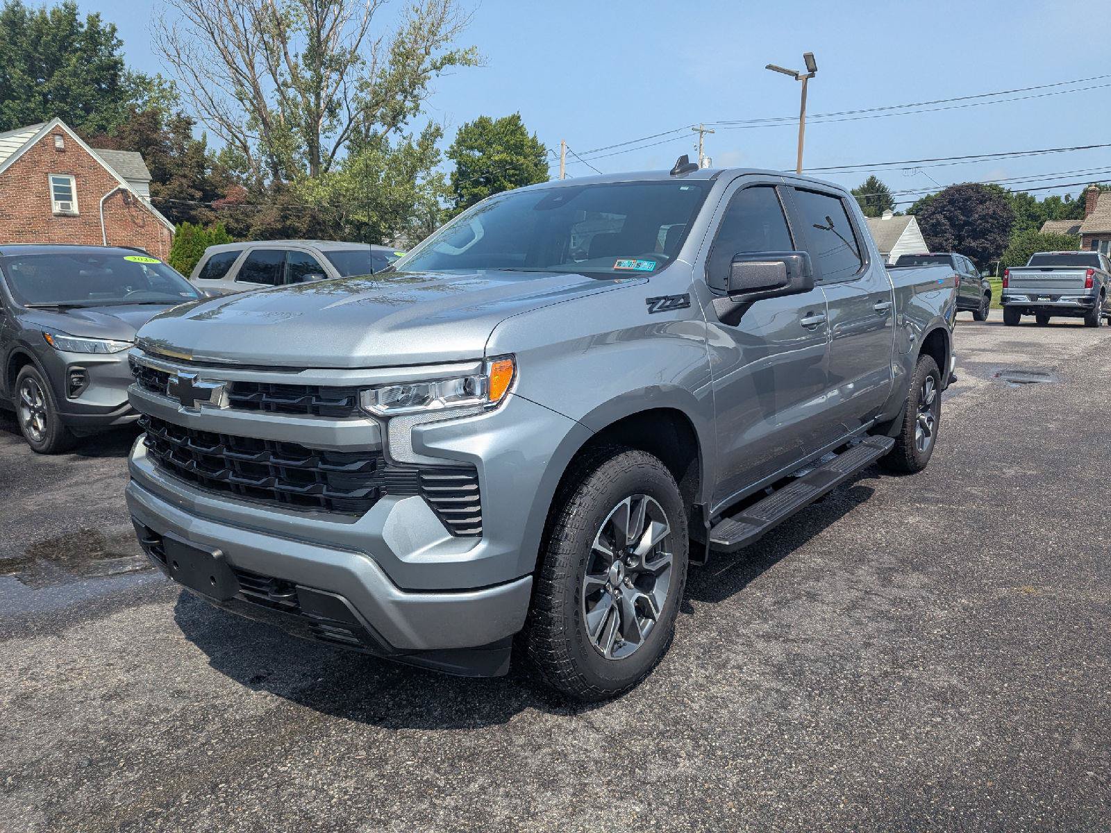 Used 2025 Chevrolet Silverado 1500 RST AWD/4WD image 4
