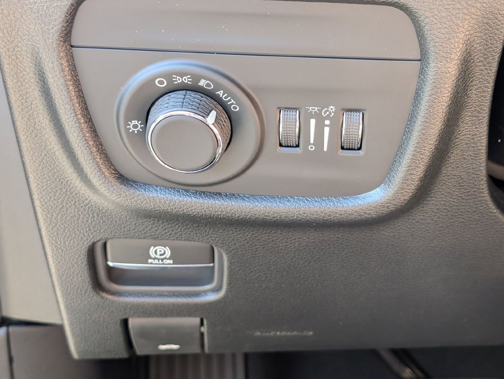 New 2026 Jeep Grand Cherokee Laredo AWD/4WD image 13