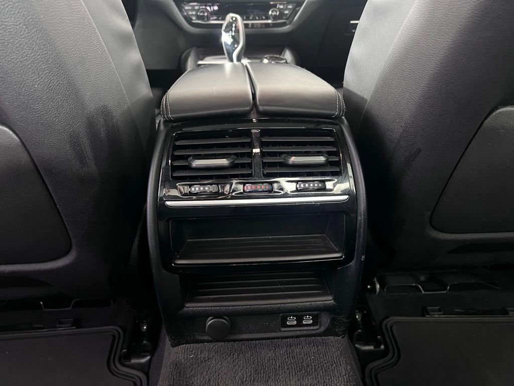 Used 2020 BMW 540i xDrive w/ M Sport Package image 26