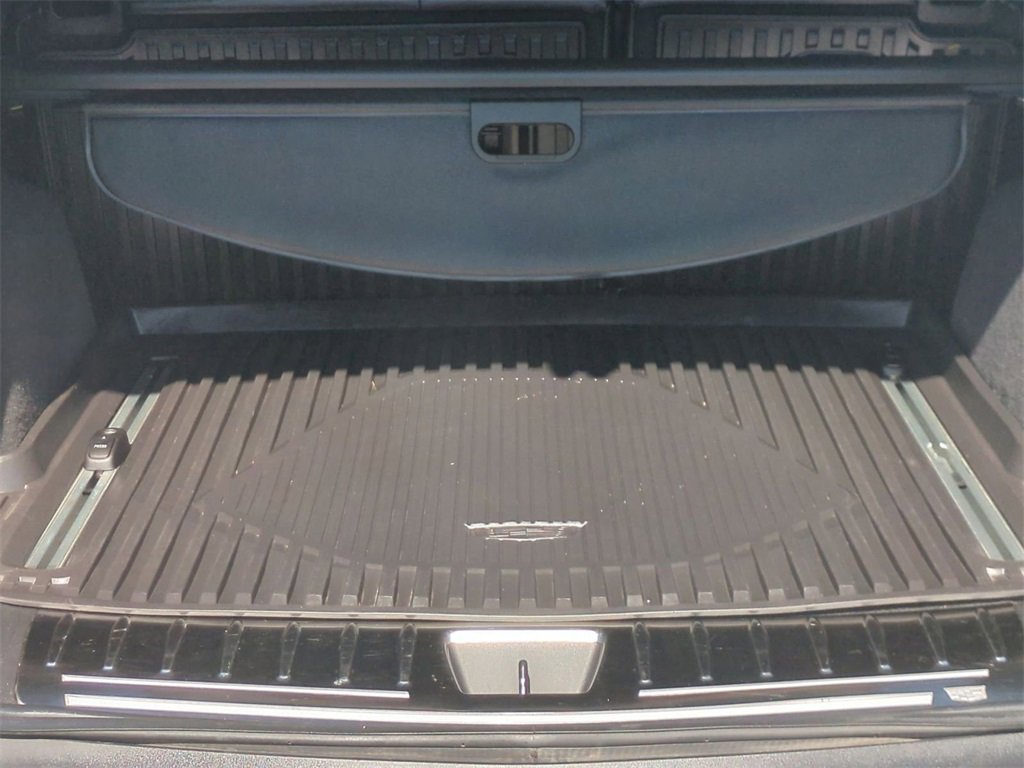 Used 2022 Cadillac XT5 Premium Luxury w/ LPO, ONYX Package image 27