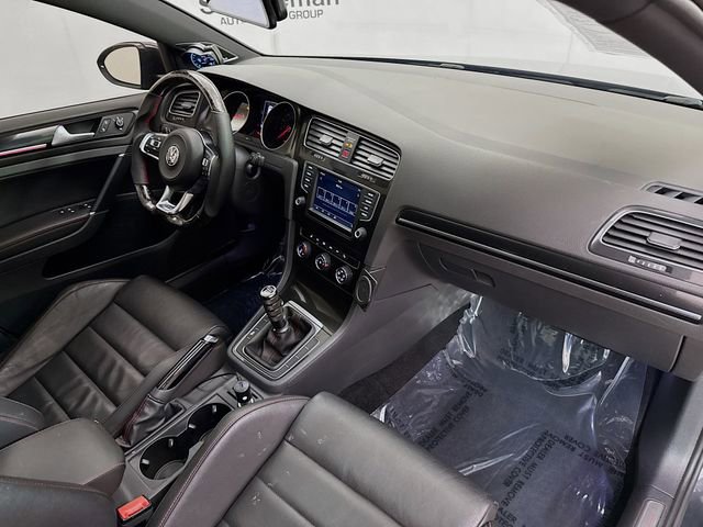 Used 2017 Volkswagen GTI SE image 29