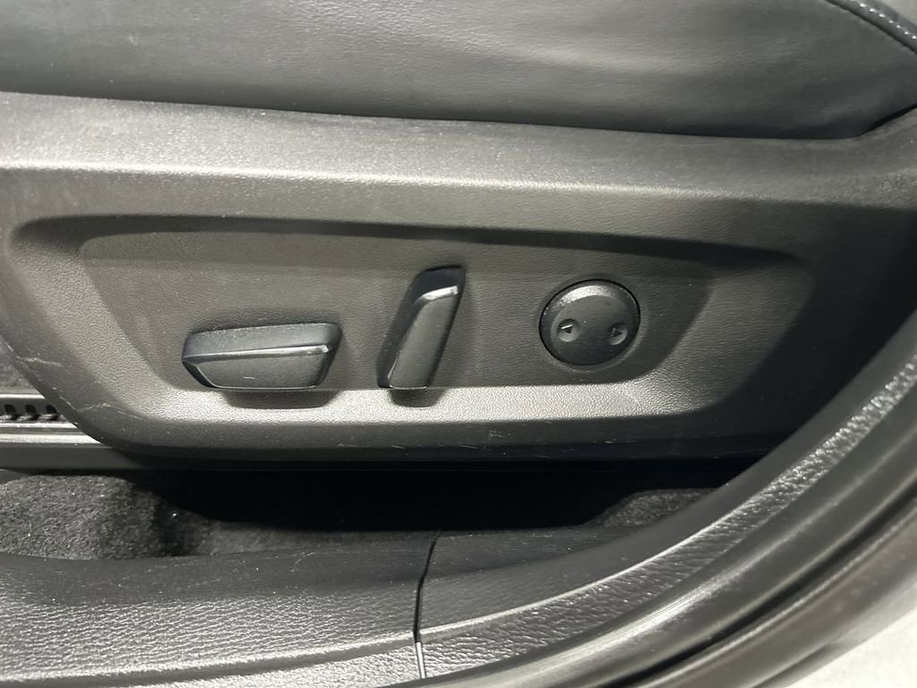 Used 2023 Mitsubishi Outlander SE AWD/4WD image 10