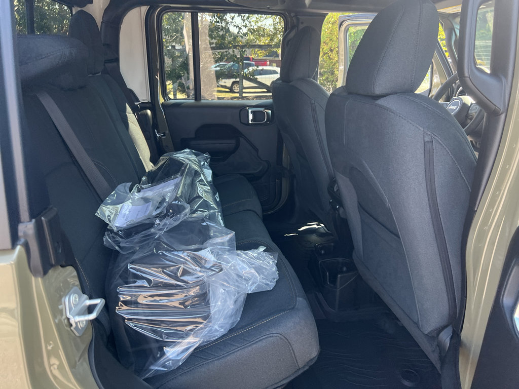 New 2025 Jeep Gladiator Willys image 17