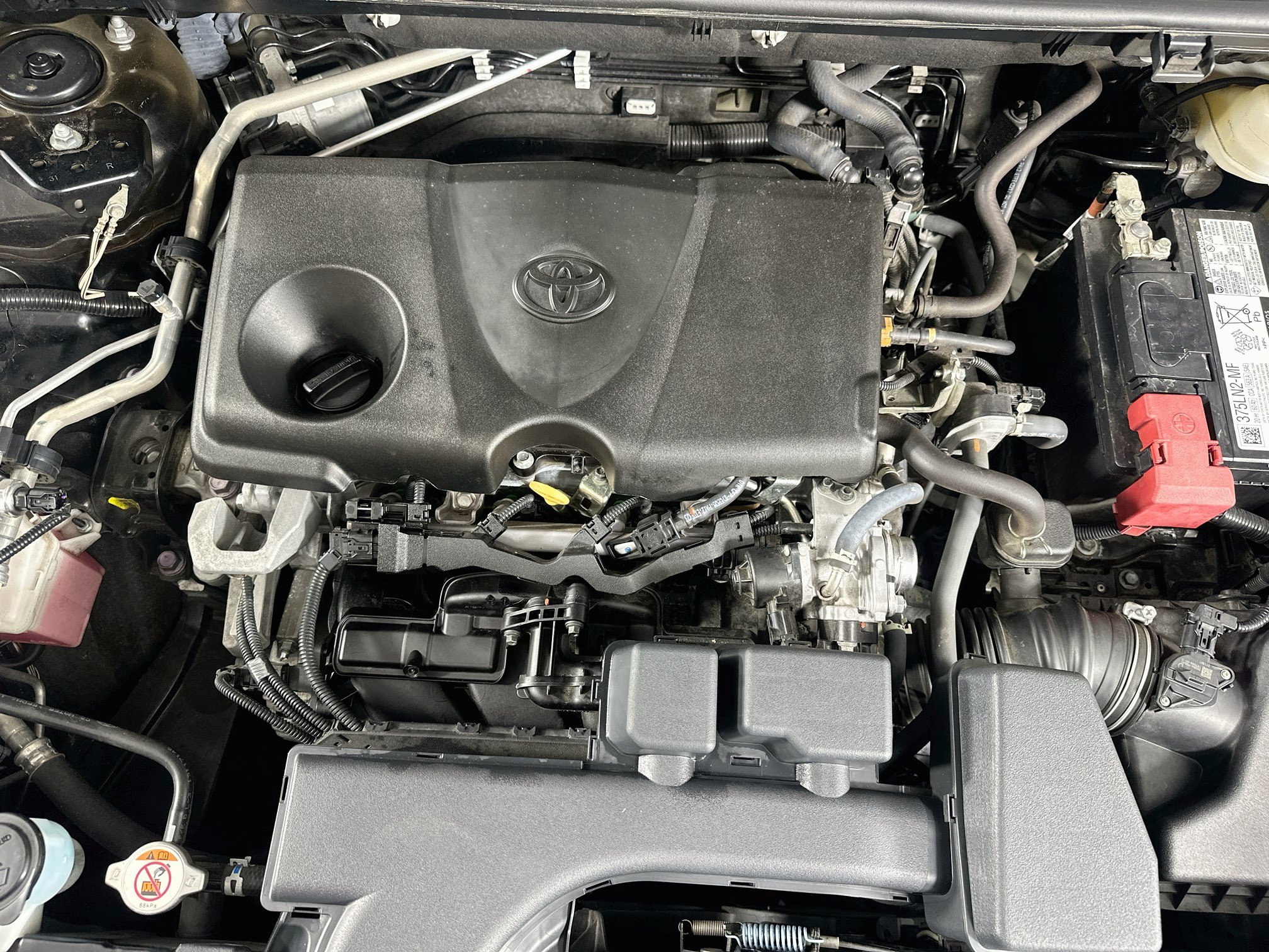 Used 2022 Toyota RAV4 LE FWD image 30