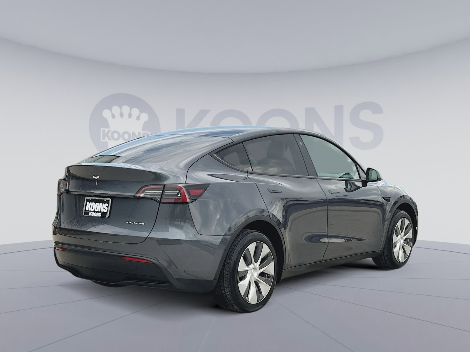 Used 2023 Tesla Model Y Long Range image 7