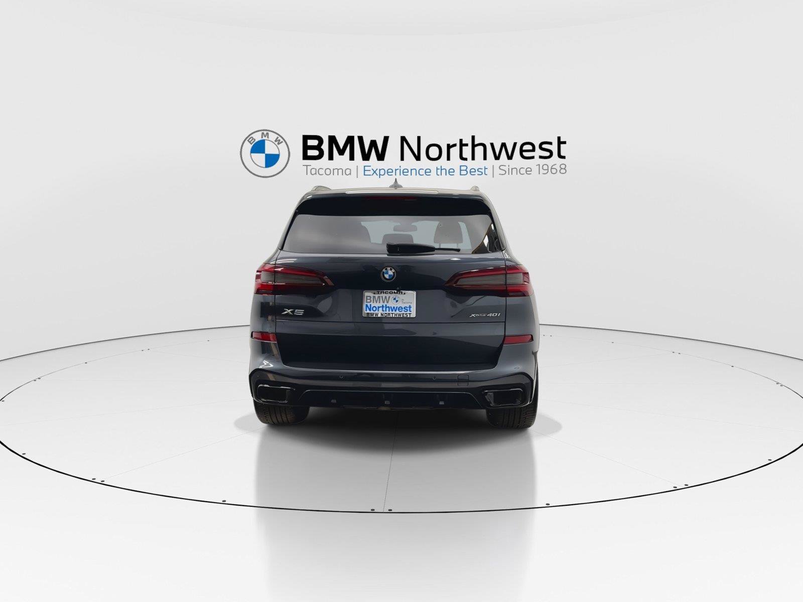 Used 2021 BMW X5 xDrive40i w/ M Sport Package AWD/4WD image 2