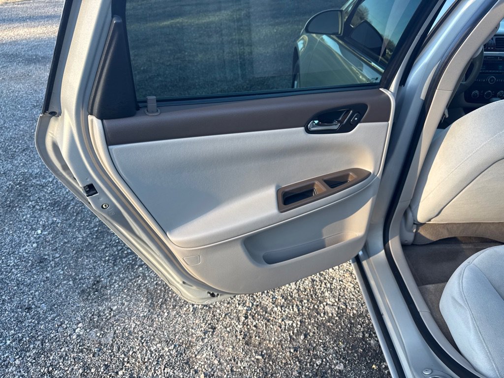 Used 2008 Chevrolet Impala LS image 17