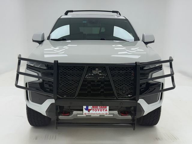 Used 2023 Chevrolet Suburban Z71 w/ Luxury Package AWD/4WD image 3