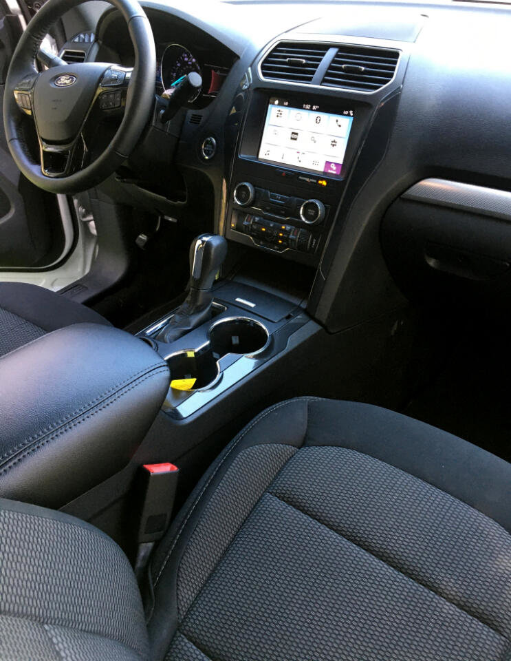 Used 2019 Ford Explorer XLT w/ Equipment Group 201A image 19