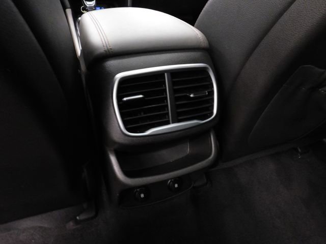 Used 2020 Hyundai Santa Fe SEL w/ Convenience + Premium Package image 18