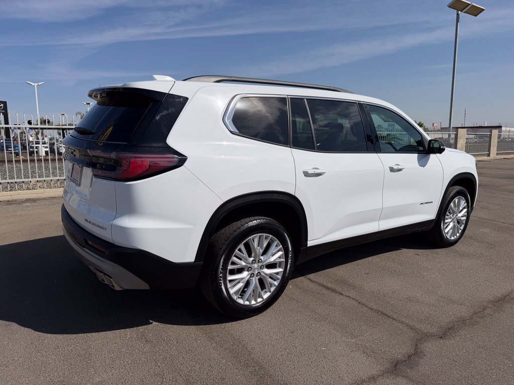 Used 2026 GMC Acadia Elevation w/ Elevation Premium Package FWD image 6