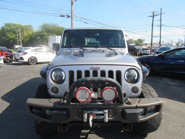 Used 2016 Jeep Wrangler Unlimited Sahara image 2