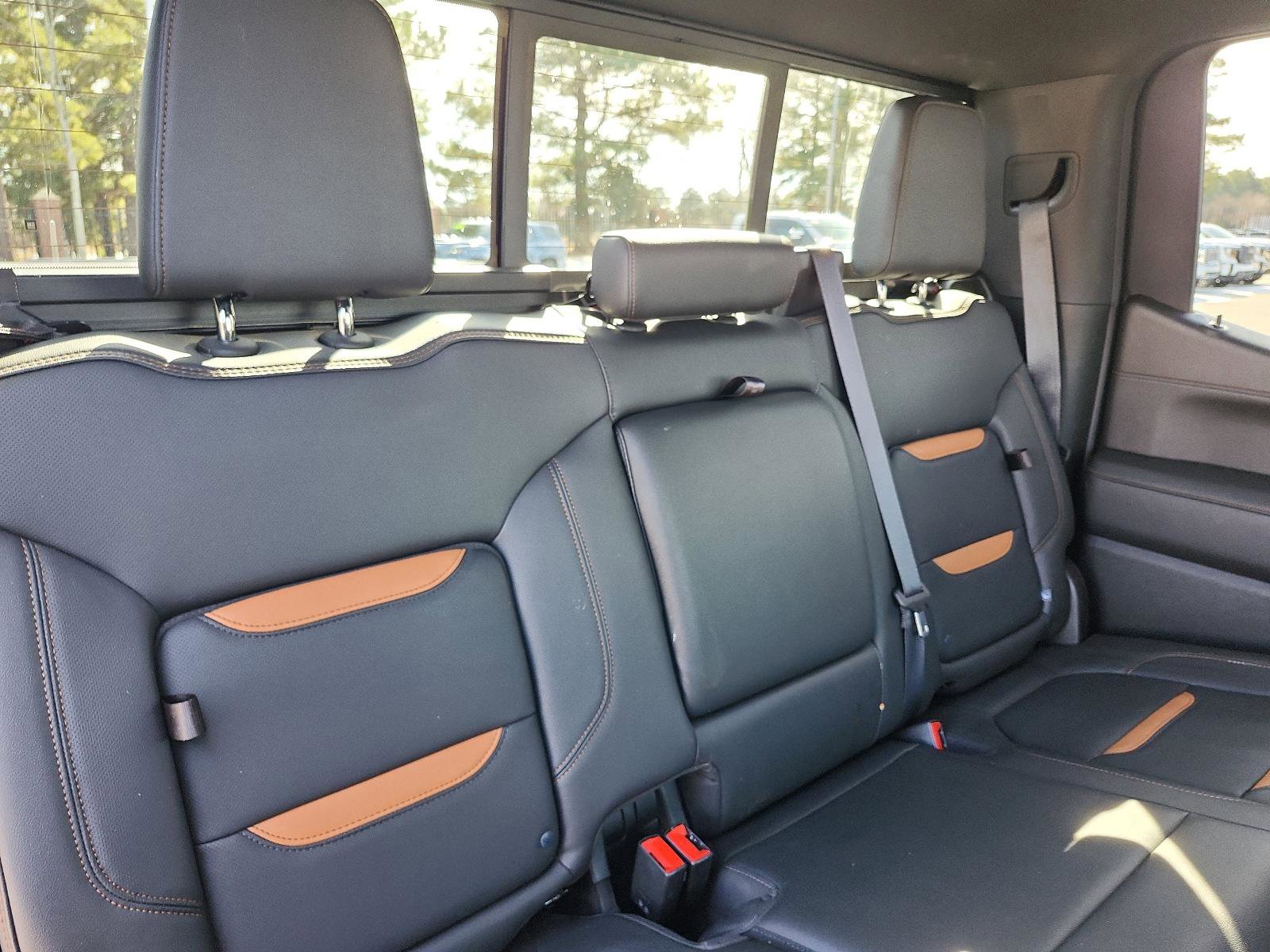 Certified 2021 GMC Sierra 1500 AT4 w/ AT4 Preferred Package image 9