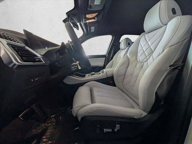 New 2026 BMW X5 xDrive50e w/ M Sport Package image 4