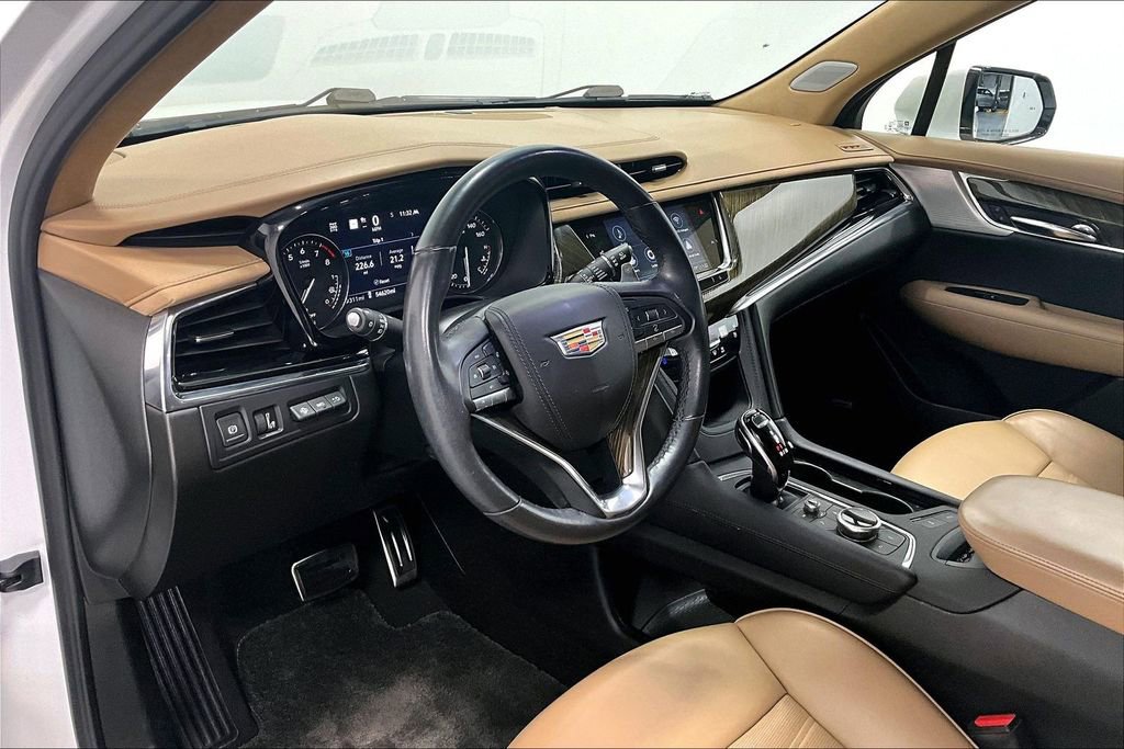 Used 2021 Cadillac XT6 Sport w/ Platinum Package AWD/4WD image 13