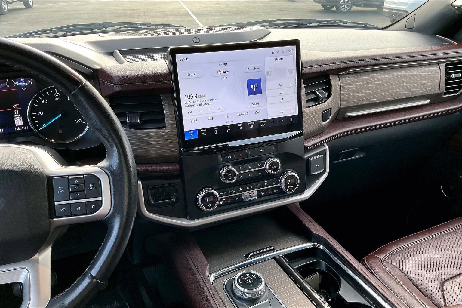 Used 2023 Ford Expedition Limited image 6