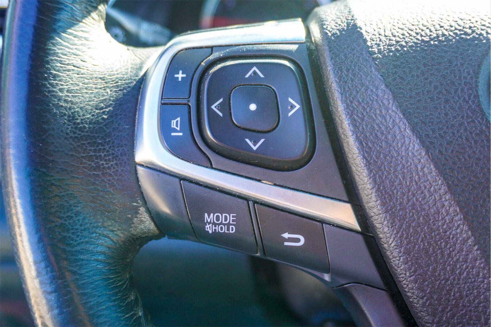 Used 2017 Toyota Camry XSE FWD image 22