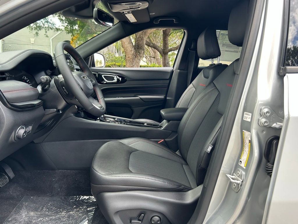 New 2026 Jeep Compass Trailhawk image 16