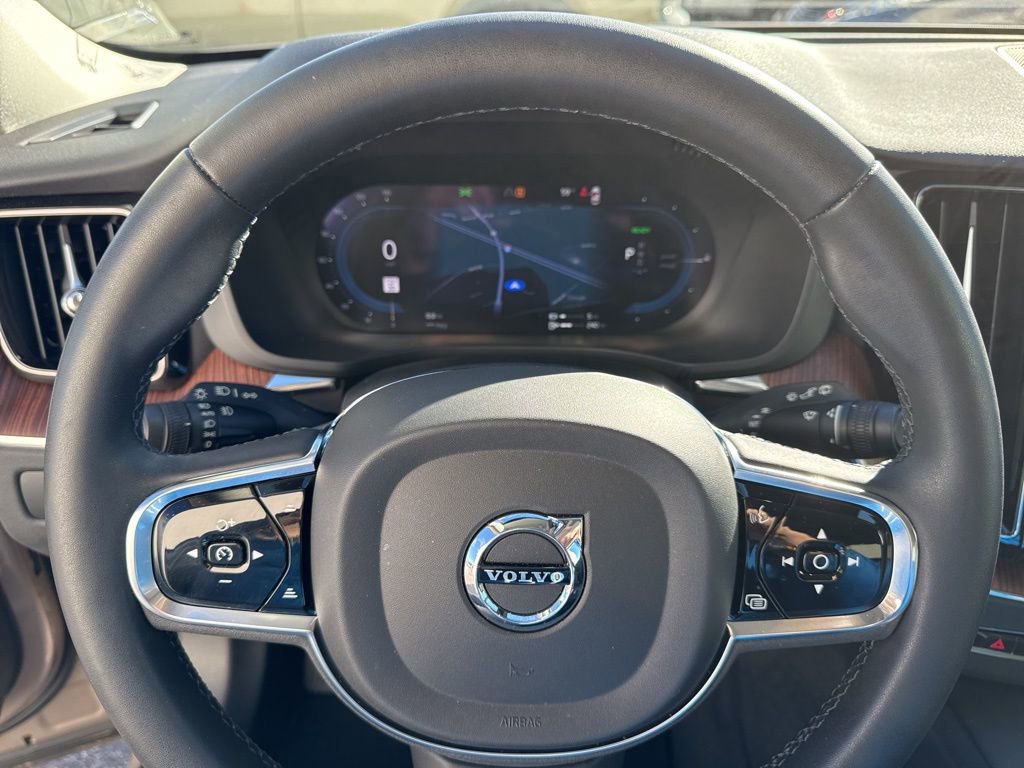 Used 2024 Volvo XC60 T8 Plus w/ Protection Package Premier image 30