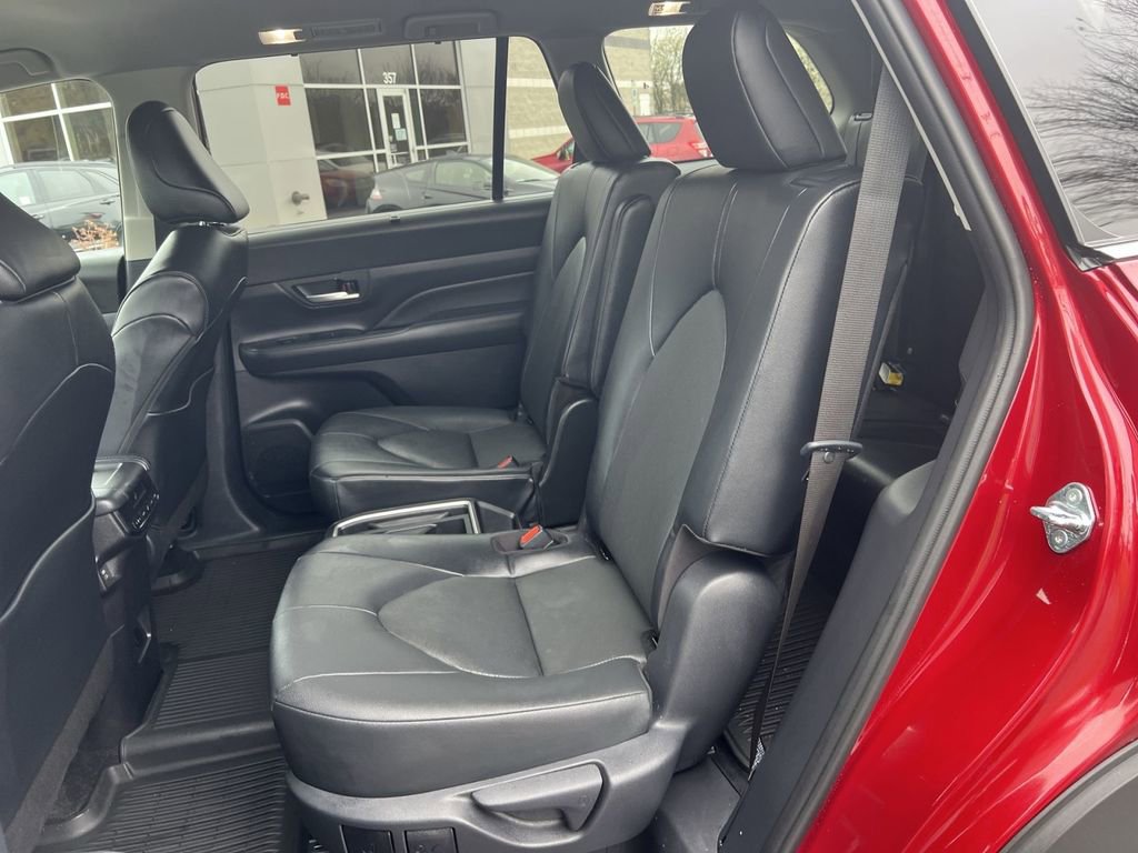 Used 2026 Toyota Grand Highlander AWD Hybrid image 23