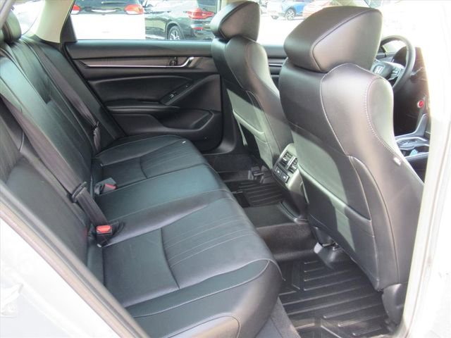 Used 2021 Honda Accord Touring image 32