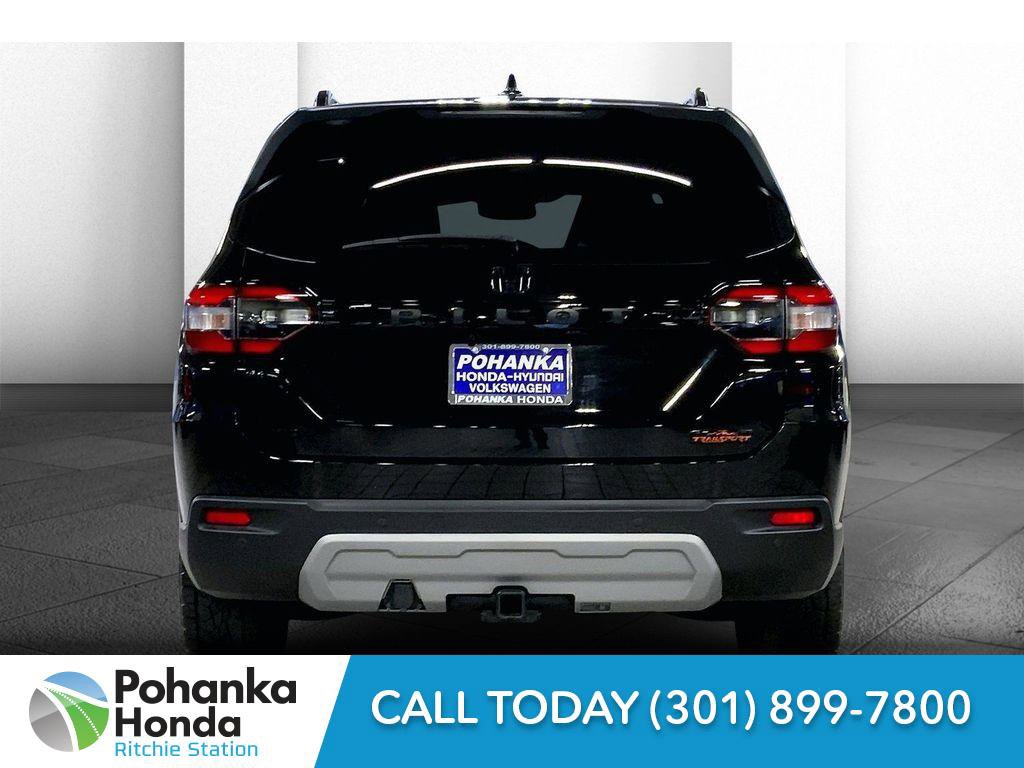 Used 2024 Honda Pilot TrailSport image 3