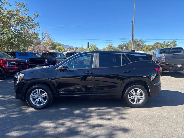 Used 2024 GMC Terrain SLE AWD/4WD image 5