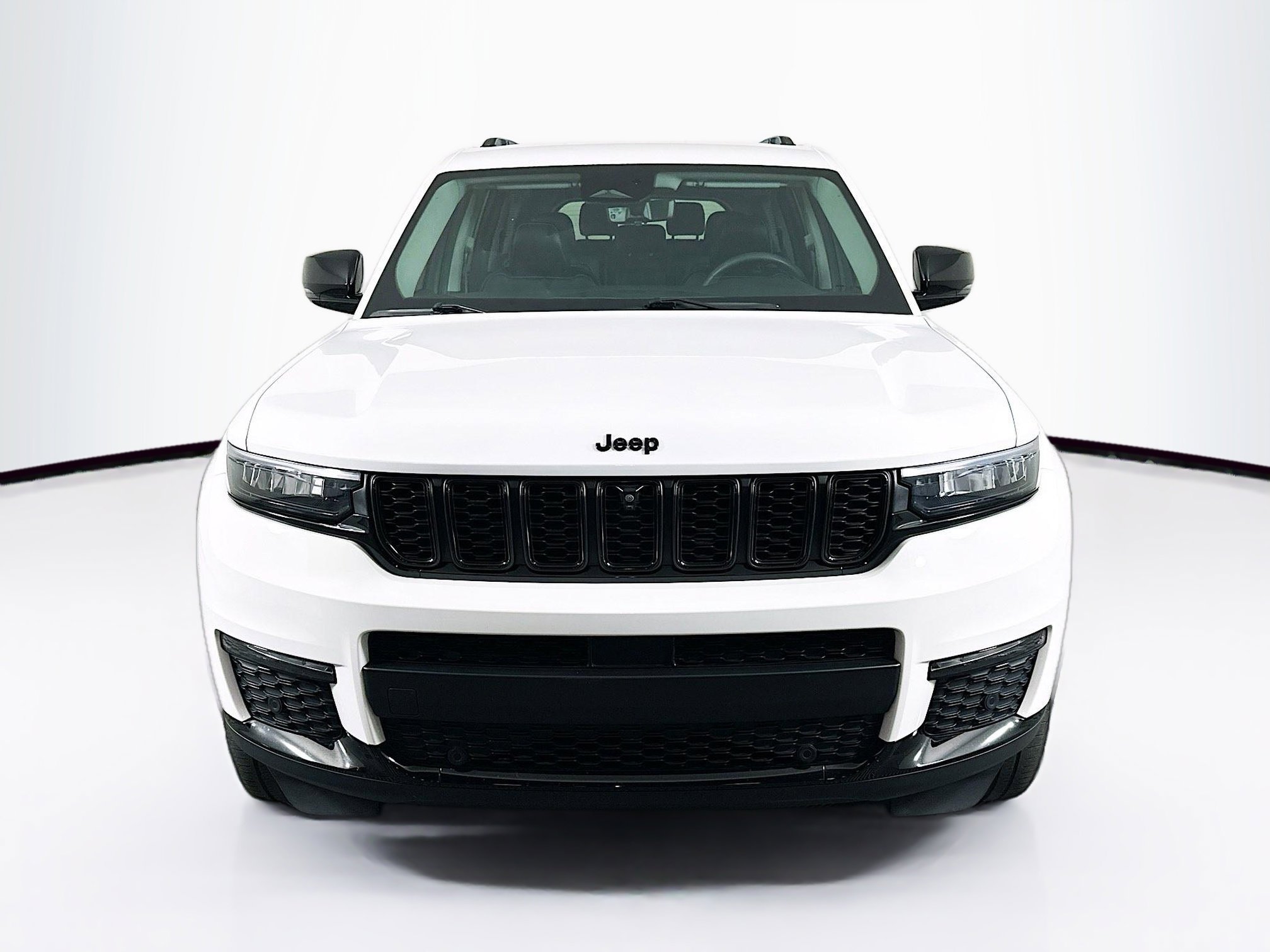 Used 2023 Jeep Grand Cherokee L Limited w/ Luxury Tech Group II image 2