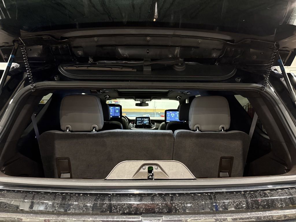 Used 2021 Chevrolet Tahoe Z71 w/ Rear Media and Nav Package image 46